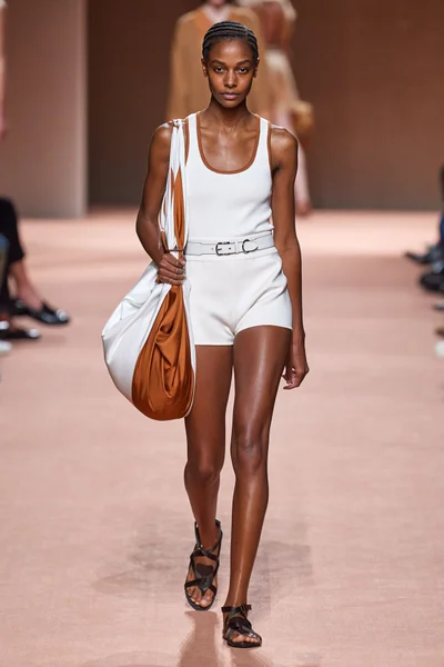 Look 42
